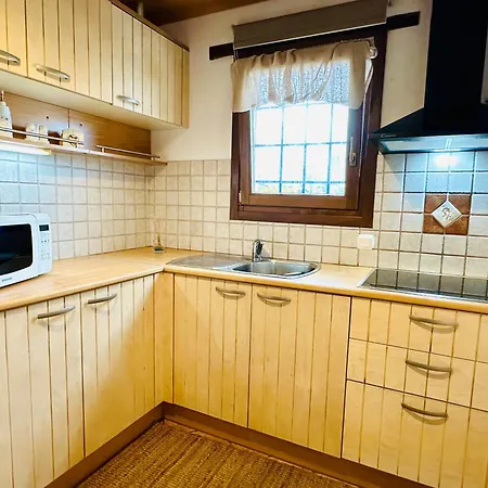 アパート Divers House アグラリ