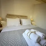 Divers House * Αγράρι