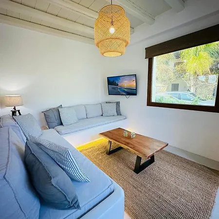 Divers House Daire Agrari (Mykonos)
