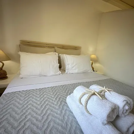 Divers House * Αγράρι